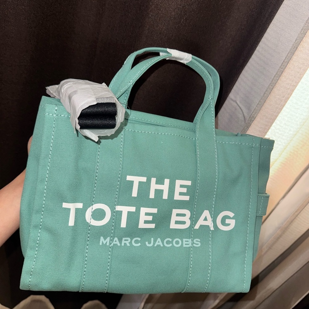 BRAND NEW Wasabi Marc Jacobs Medium Tote Bag - Picture 3 of 5
